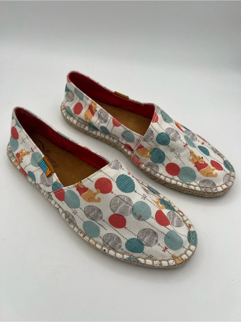 UBUNTU Disney Winnie The Pooh Canvas Slip On Espadrille Size 10.5 Balloon Print